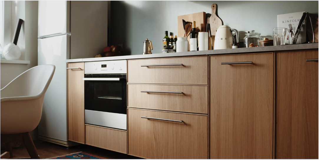 spray paint kitchen cabinets
